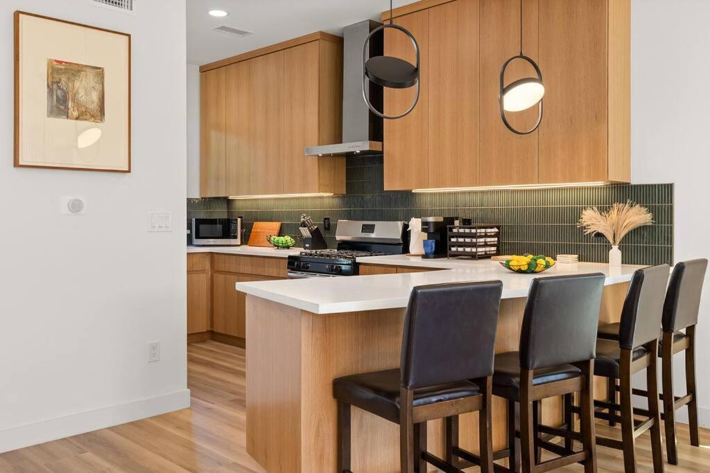 Rooftop 3b 3ba House Near Dodger Stadium And Dtla Hébergement de vacances Los Angeles